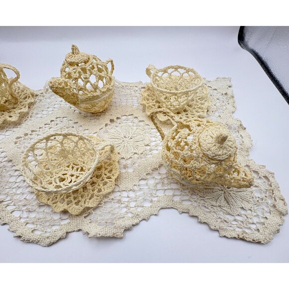 Handmade Crochet 3 Teapots and 3 Tea Cups with Saucers and Doily Set Starched - Picture 3 of 15